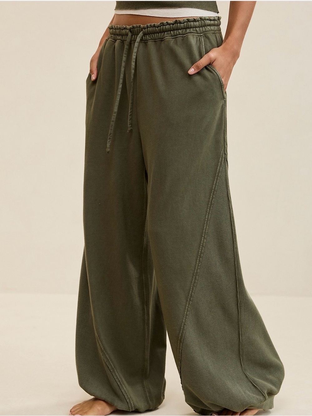 Aerie Unwind Waffle jogger in Festive Olive
